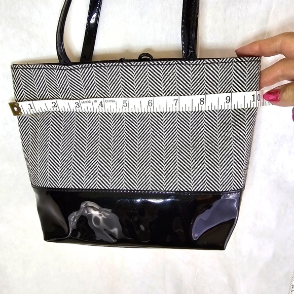 ESTEE LAUDER herring bone pattern Mini Tote Bag with matching zip pouch NWOT - Picture 2 of 9